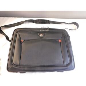Wenger Swiss Army Laptop Computer Case Carry On Shoulder/Messenger Bag